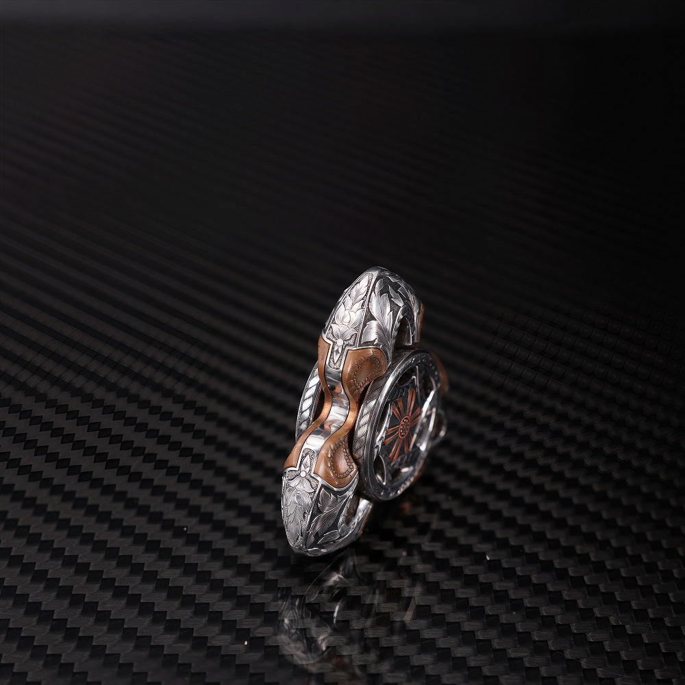 CHIMAGO EDC Fingertip Top "Snake" Handcrafted with Lindsey Carving, Themed on the Flower of the Other Shore