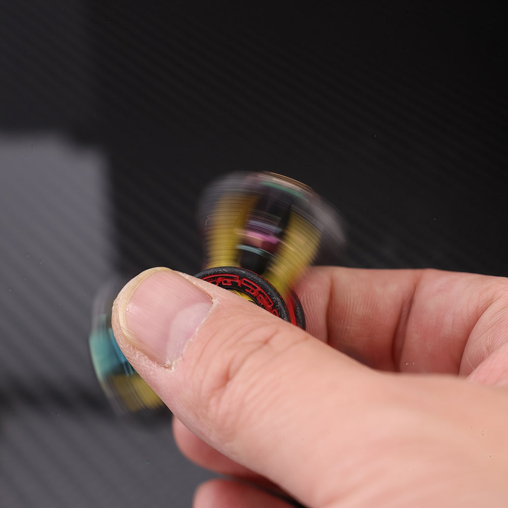 CHIMAGO EDC can launch a fingertip top, featuring the "Demonic Red Tape" zirconium alloy wasteland coating