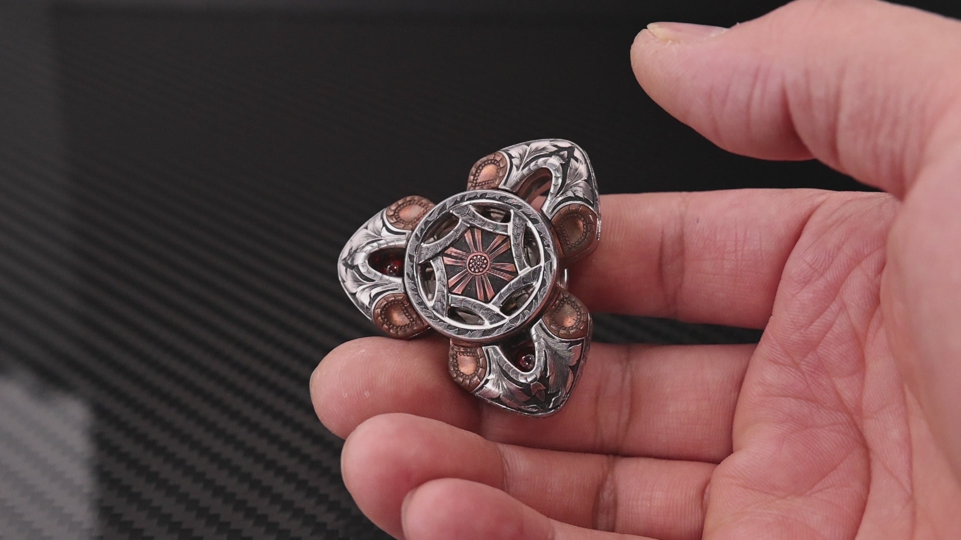 CHIMAGO EDC Fingertip Top "Snake" Handcrafted with Lindsey Carving, Themed on the Flower of the Other Shore